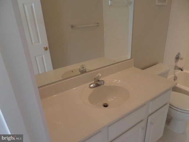 1136 KEOKUK TER NE, Leesburg, VA 20176