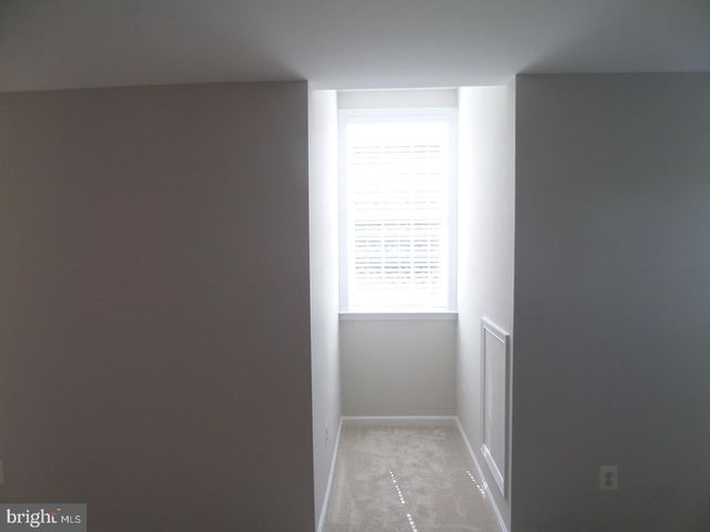 1136 KEOKUK TER NE, Leesburg, VA 20176