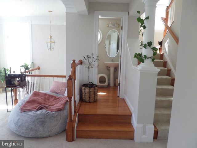 1136 KEOKUK TER NE, Leesburg, VA 20176