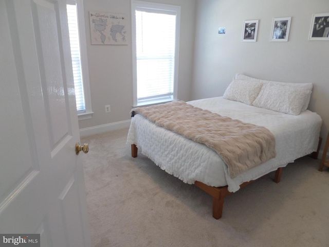 1136 KEOKUK TER NE, Leesburg, VA 20176