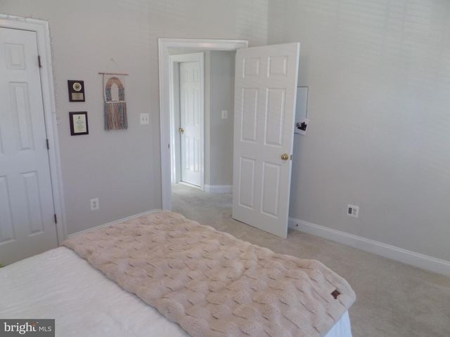1136 KEOKUK TER NE, Leesburg, VA 20176
