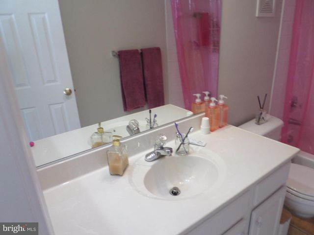1136 KEOKUK TER NE, Leesburg, VA 20176