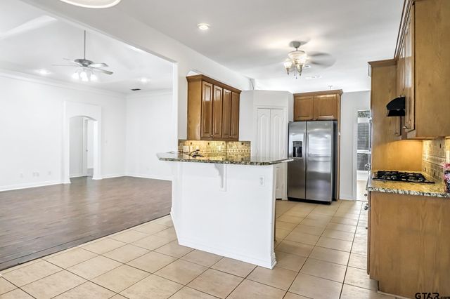 2000 Rana Park, Flint, TX 75762