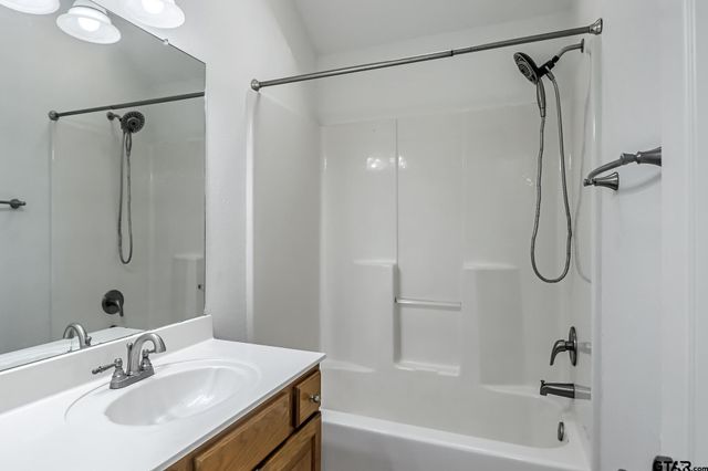 2000 Rana Park, Flint, TX 75762