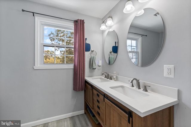 12111 WINDBROOK DR, Clinton, MD 20735