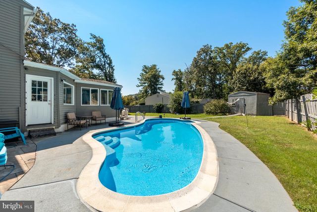 12111 WINDBROOK DR, Clinton, MD 20735