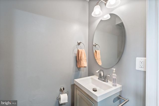 12111 WINDBROOK DR, Clinton, MD 20735