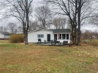 19 Hawkins Circle, Glocester, RI 02814
