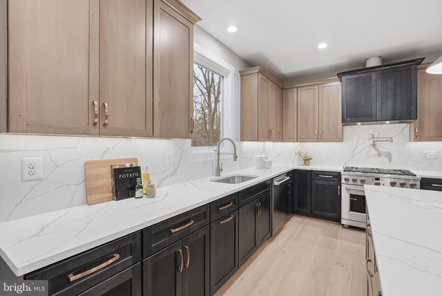 3410 BURROWS AVE, Fairfax, VA 22030