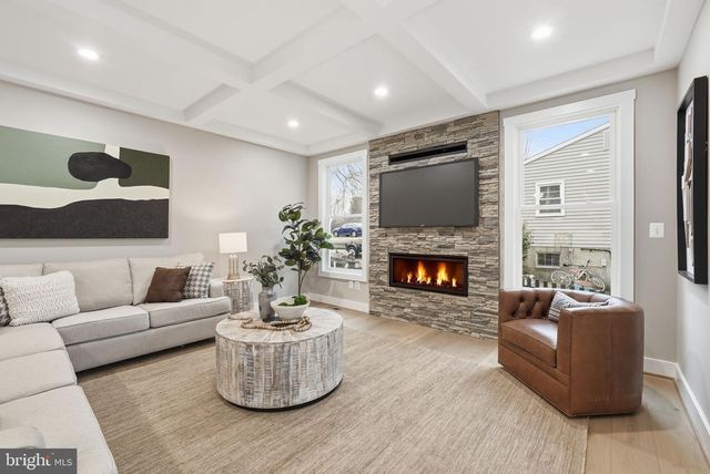 3410 BURROWS AVE, Fairfax, VA 22030