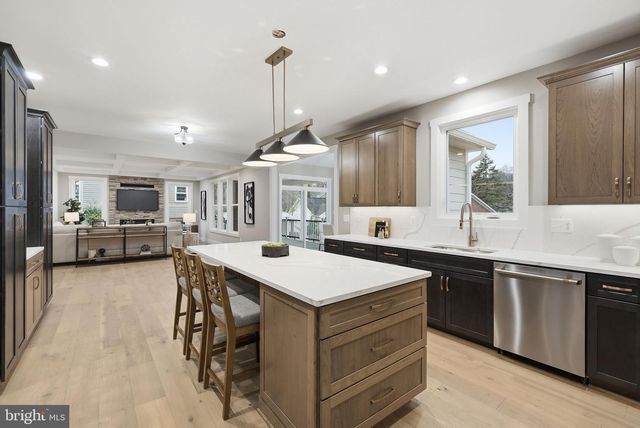 3410 BURROWS AVE, Fairfax, VA 22030