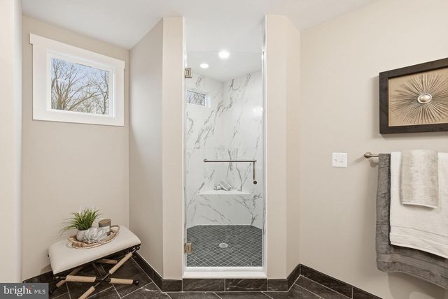 3410 BURROWS AVE, Fairfax, VA 22030