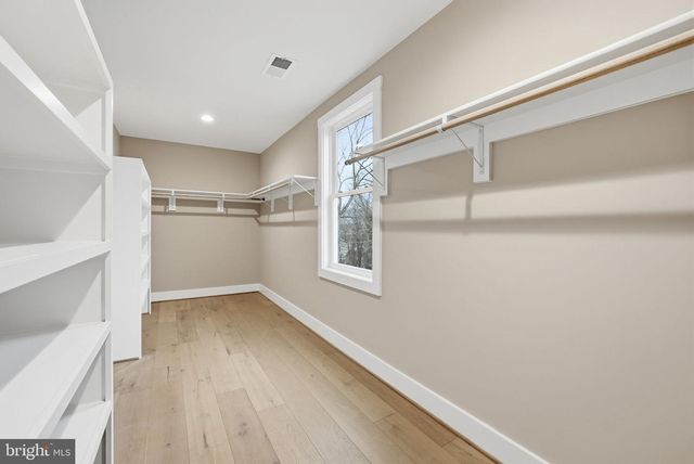 3410 BURROWS AVE, Fairfax, VA 22030