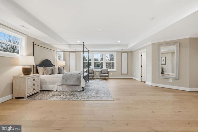 3410 BURROWS AVE, Fairfax, VA 22030