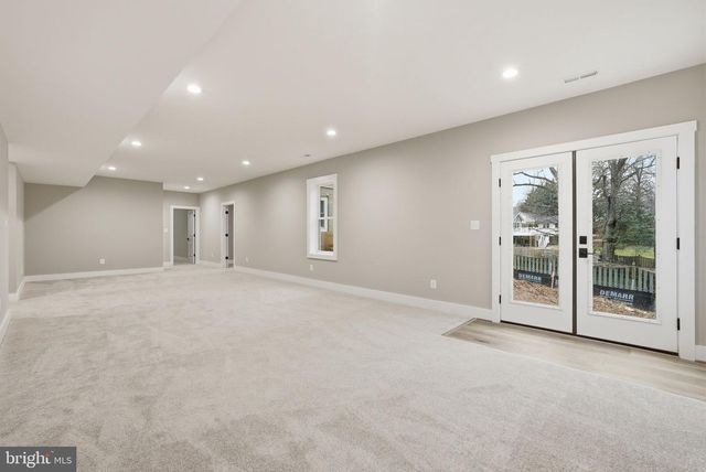 3410 BURROWS AVE, Fairfax, VA 22030