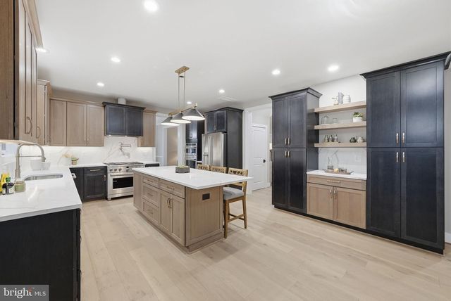 3410 BURROWS AVE, Fairfax, VA 22030