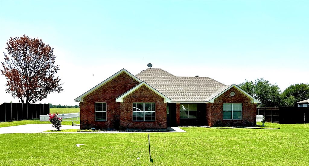 604 Fawn Trail, Tioga, TX 76271