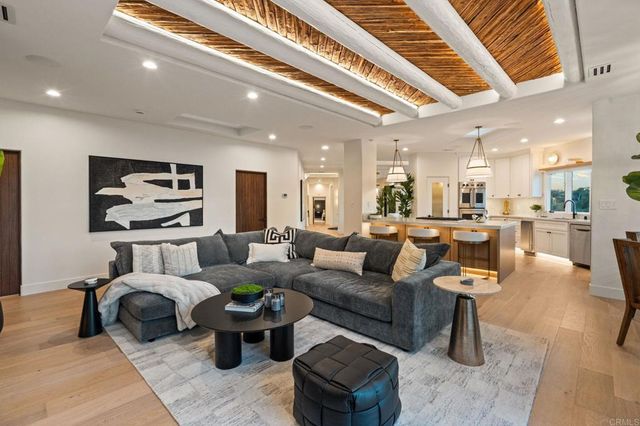 528 Flores De Oro, Rancho Santa Fe, CA 92067