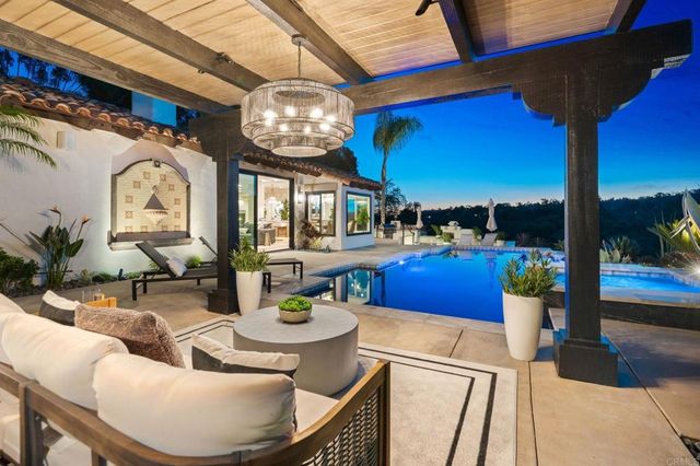 528 Flores De Oro, Rancho Santa Fe, CA 92067