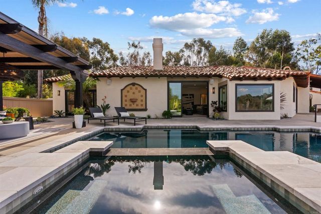 528 Flores De Oro, Rancho Santa Fe, CA 92067