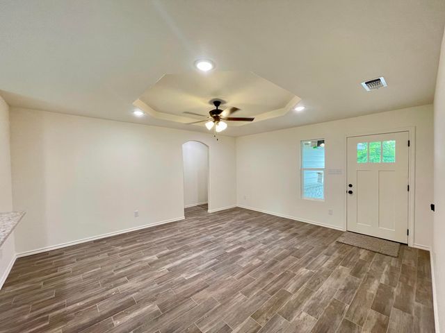 807 N Van Buren Street, San Angelo, TX 76901