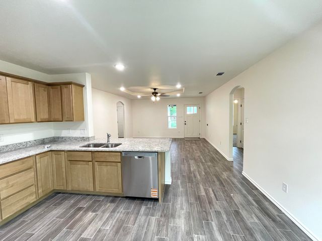 807 N Van Buren Street, San Angelo, TX 76901