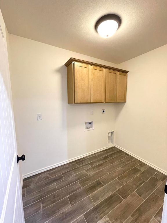 Image 10 of property listing at 807 N Van Buren Street, San Angelo, TX 76901