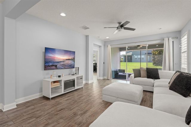 8266 PURPLE SANDPIPER AVENUE, Winter Garden, FL 34787