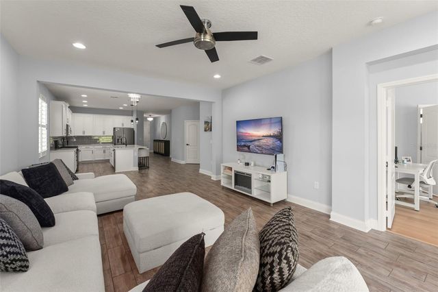 8266 PURPLE SANDPIPER AVENUE, Winter Garden, FL 34787