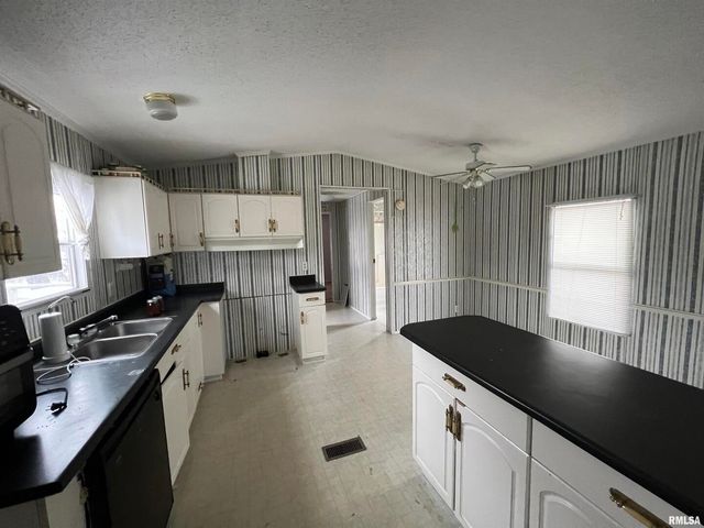 112 N Old Marion Road, Goreville, IL 62939