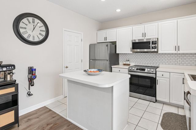 2312 Eagle Trace Lane, Woodbury, MN 55129