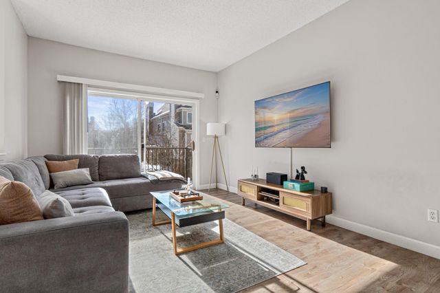 2312 Eagle Trace Lane, Woodbury, MN 55129