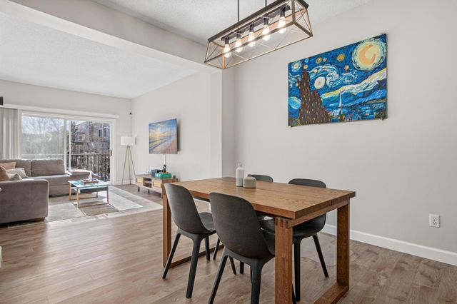 2312 Eagle Trace Lane, Woodbury, MN 55129