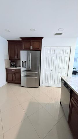 5301 CANOE BEND Drive, Lake Worth, FL 33463