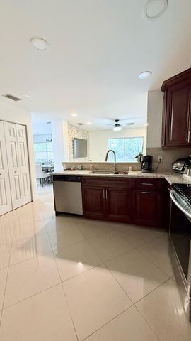 5301 CANOE BEND Drive, Lake Worth, FL 33463