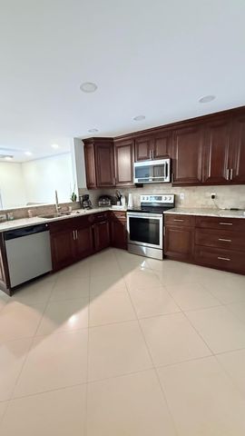 5301 CANOE BEND Drive, Lake Worth, FL 33463