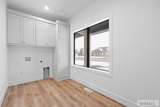 5707 Long Cove Drive, Idaho Falls, ID 83404