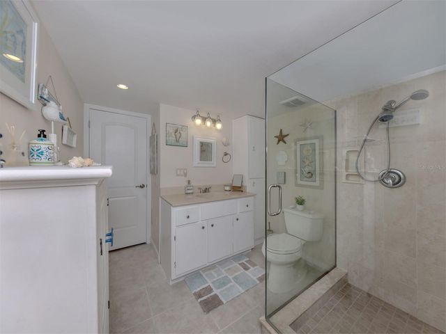 1027 CAPRI ISLES BOULEVARD 20, Venice, FL 34292