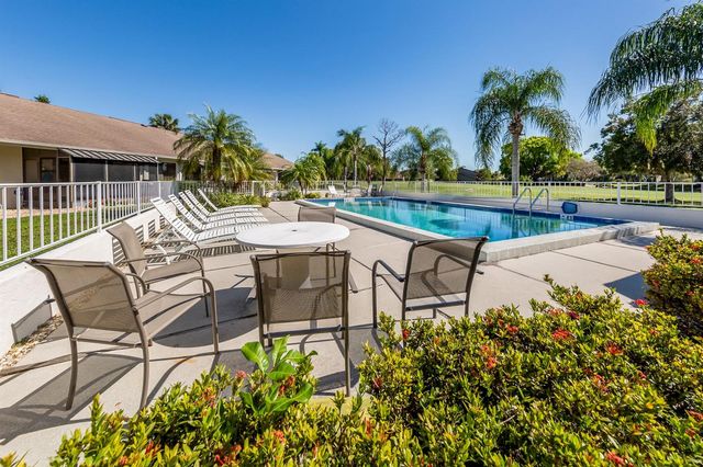 1027 CAPRI ISLES BOULEVARD 20, Venice, FL 34292