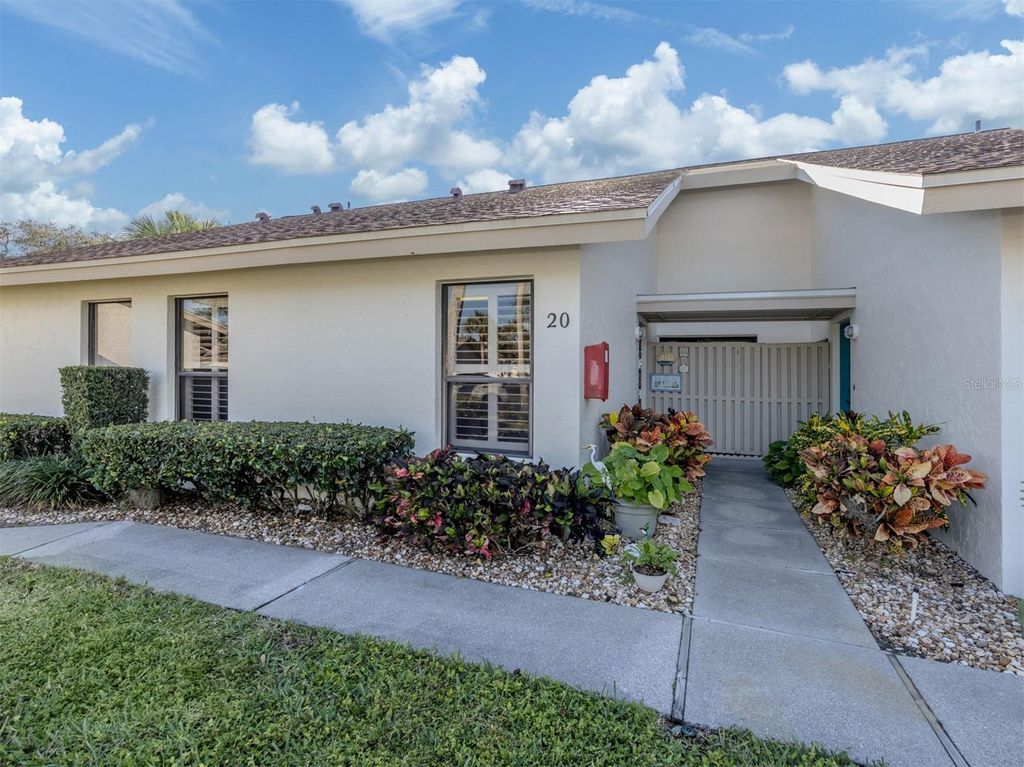 1027 CAPRI ISLES BOULEVARD 20, Venice, FL 34292