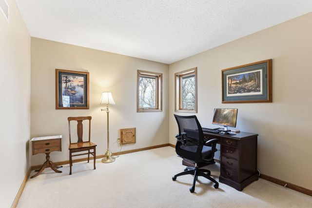 16048 Baywood Lane, Eden Prairie, MN 55346