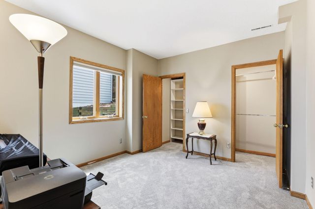 16048 Baywood Lane, Eden Prairie, MN 55346