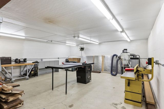 16048 Baywood Lane, Eden Prairie, MN 55346