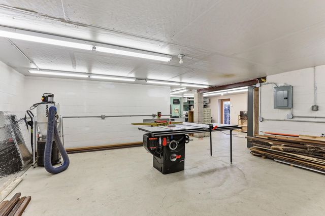 16048 Baywood Lane, Eden Prairie, MN 55346