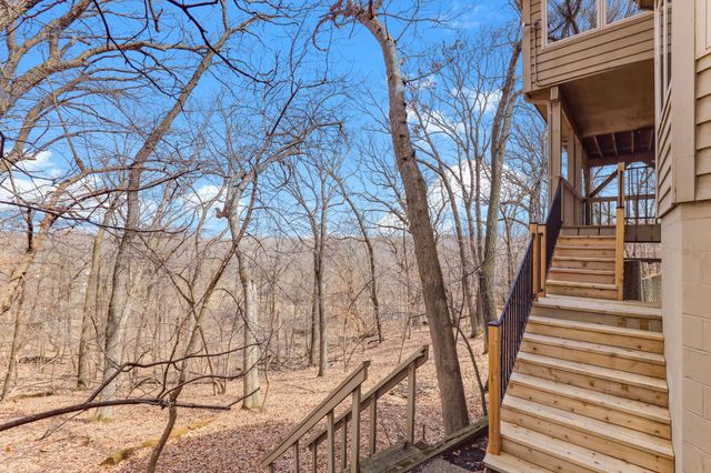 16048 Baywood Lane, Eden Prairie, MN 55346