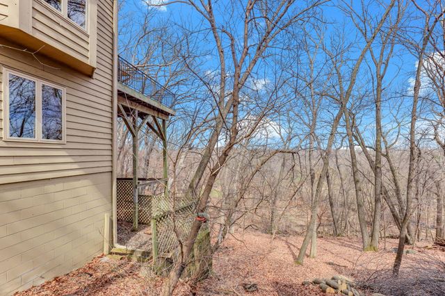 16048 Baywood Lane, Eden Prairie, MN 55346