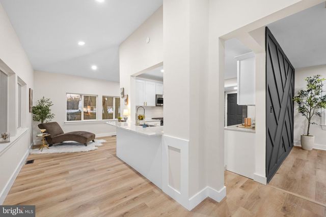 308 W 3RD ST, Palmyra, NJ 08065