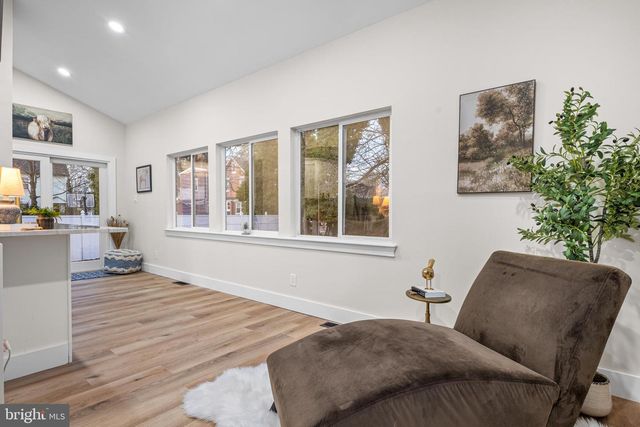 308 W 3RD ST, Palmyra, NJ 08065