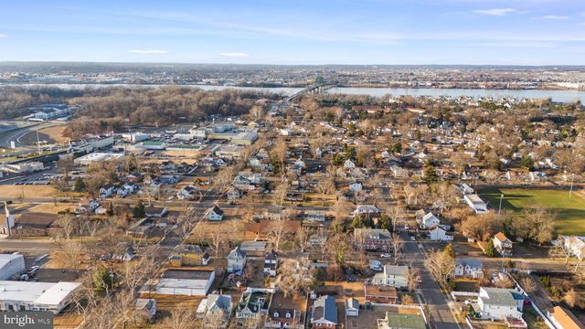 308 W 3RD ST, Palmyra, NJ 08065