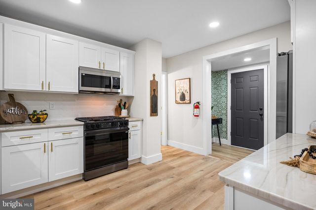 308 W 3RD ST, Palmyra, NJ 08065